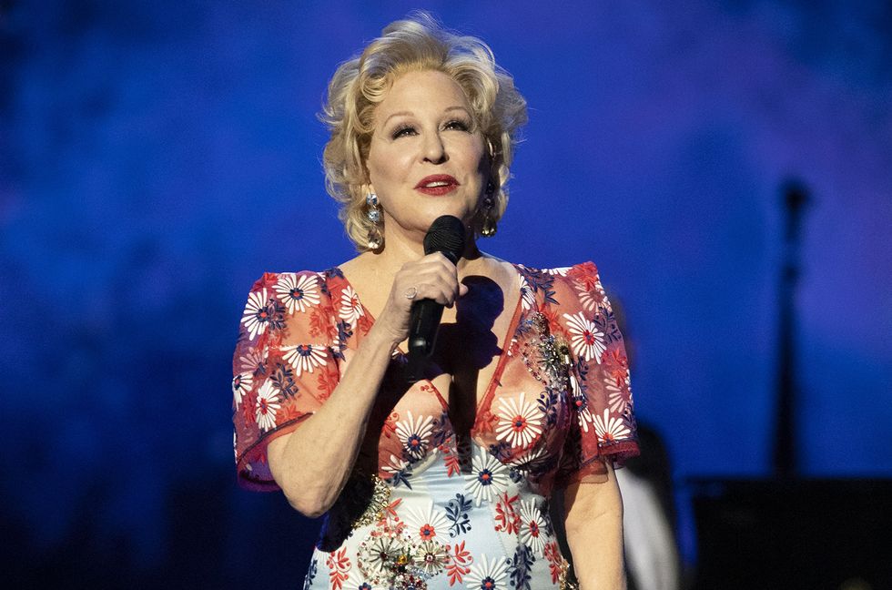 Bette Midler Accidentally Starts a ‘Sailors vs. Salem’ Debate Among ‘Hocus Pocus’ Fans: ‘Don’t Mess With This Witch!’