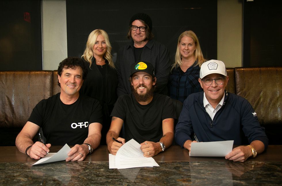 Chris Janson Signs with Big Machine Label Group Records: Exclusive