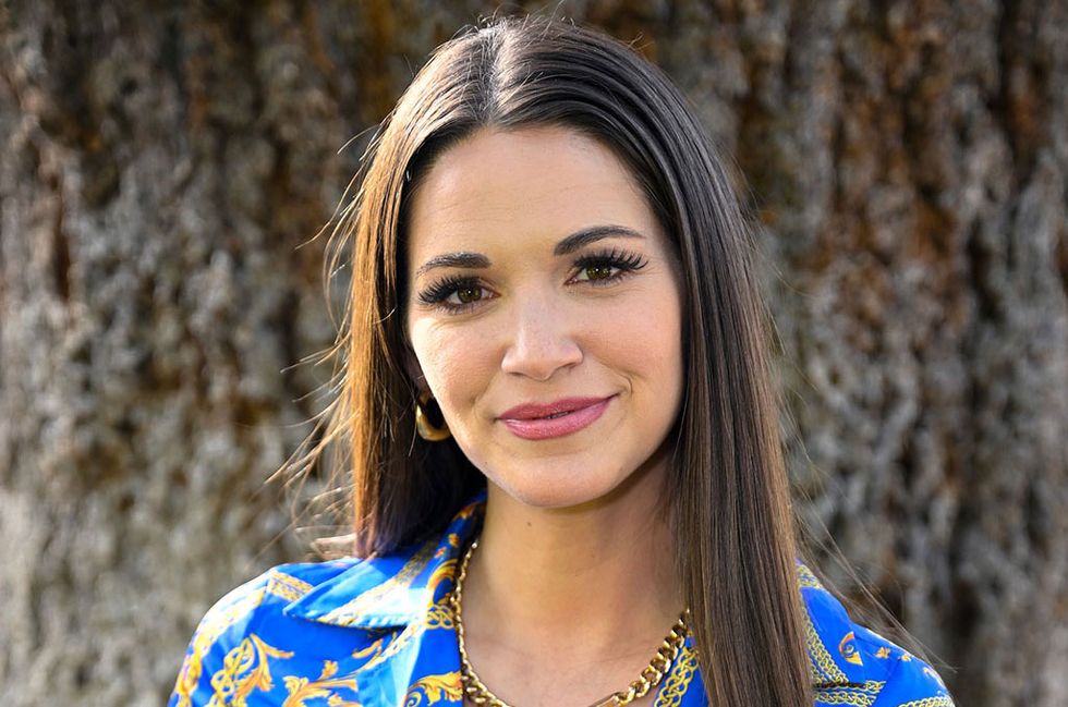 Makin’ Tracks: Hannah Ellis Finds an Anthem in ‘Country Can’