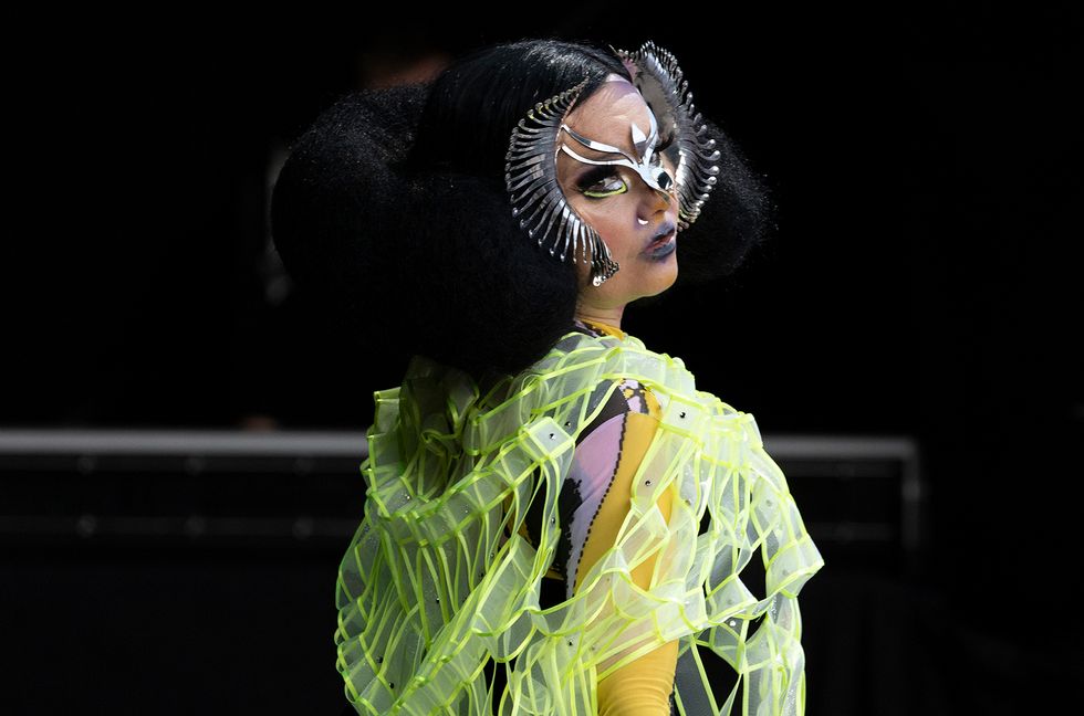 Björk Says She Left the U.S. Because of Gun Violence: It Was ‘Just Too Much’