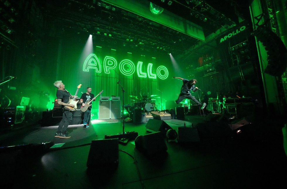 Pearl Jam Delivers Iconic Show at New York City’s Apollo Theater