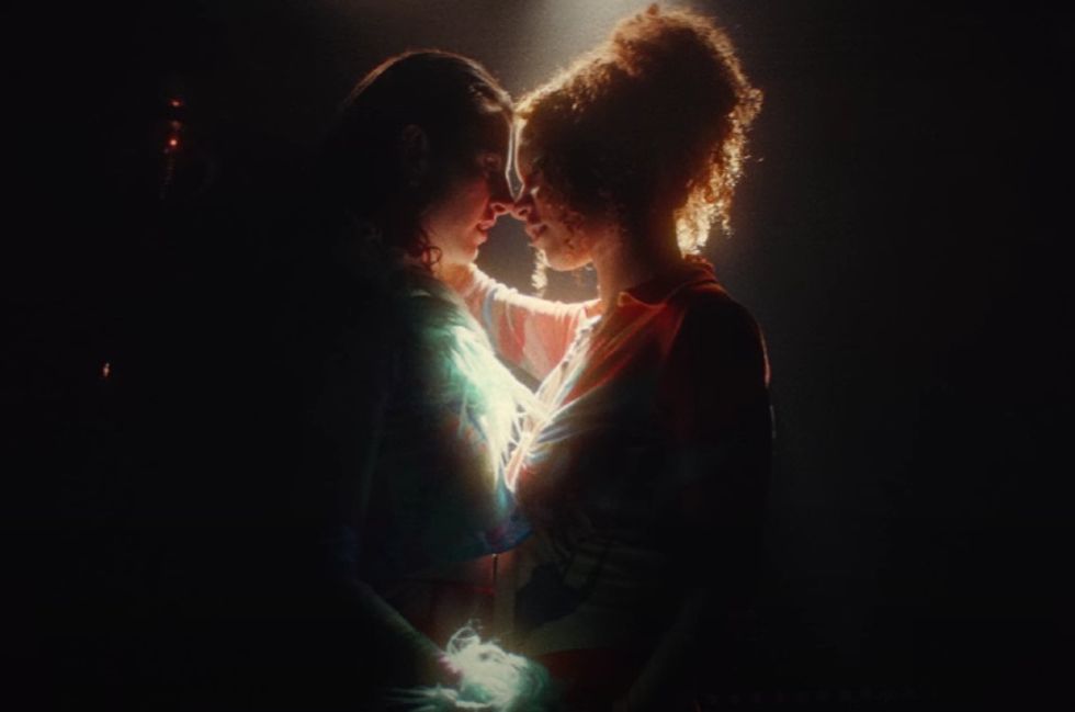 LF System Heading For Eighth Week at U.K. Chart Summit With ‘Afraid to Feel’