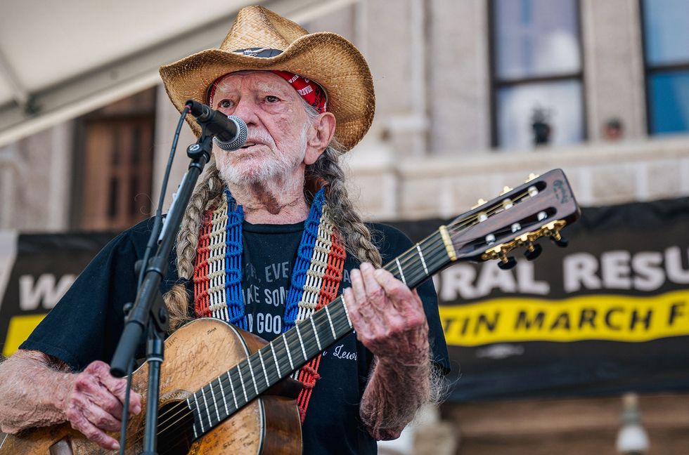 Willie Nelson Reveals He Had COVID-19: ‘I Had a Pretty Rough Time With It’