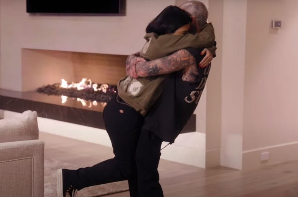 Travis Barker & Kourtney Kardashian’s PDA Is on Full Display in New ‘Kardashians’ Trailer: Watch