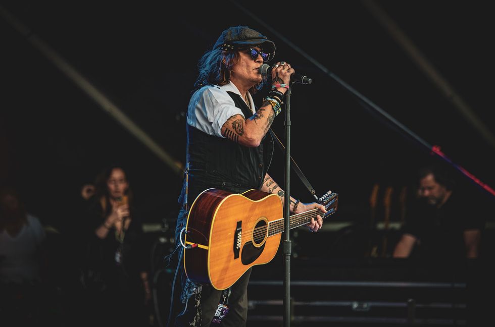 Johnny Depp & Jeff Beck Accused of Stealing Lyrics From Incarcerated Man’s Poem