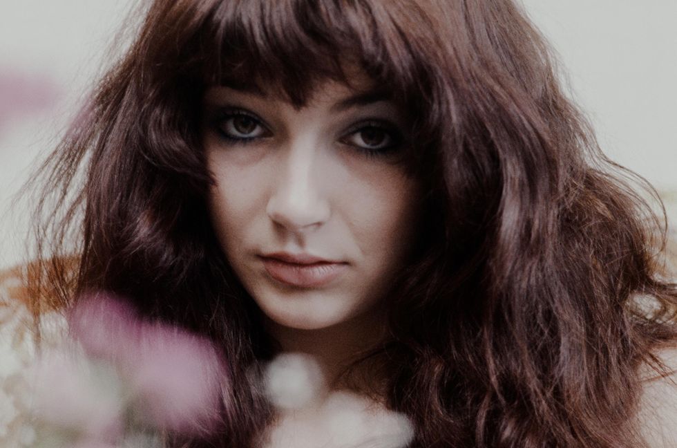 Kate Bush Shatters U.K. Records as ‘Running Up That Hill’ Reaches No. 1
