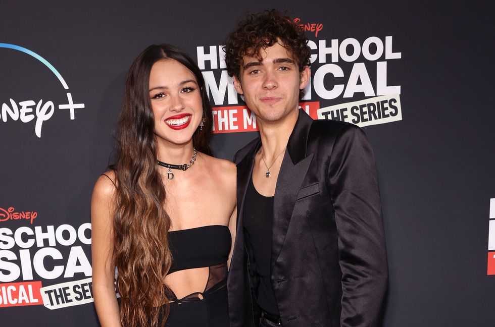 Olivia Rodrigo & Joshua Bassett Reunite on Red Carpet For ‘HSMTMTS’ Season 3 Premiere