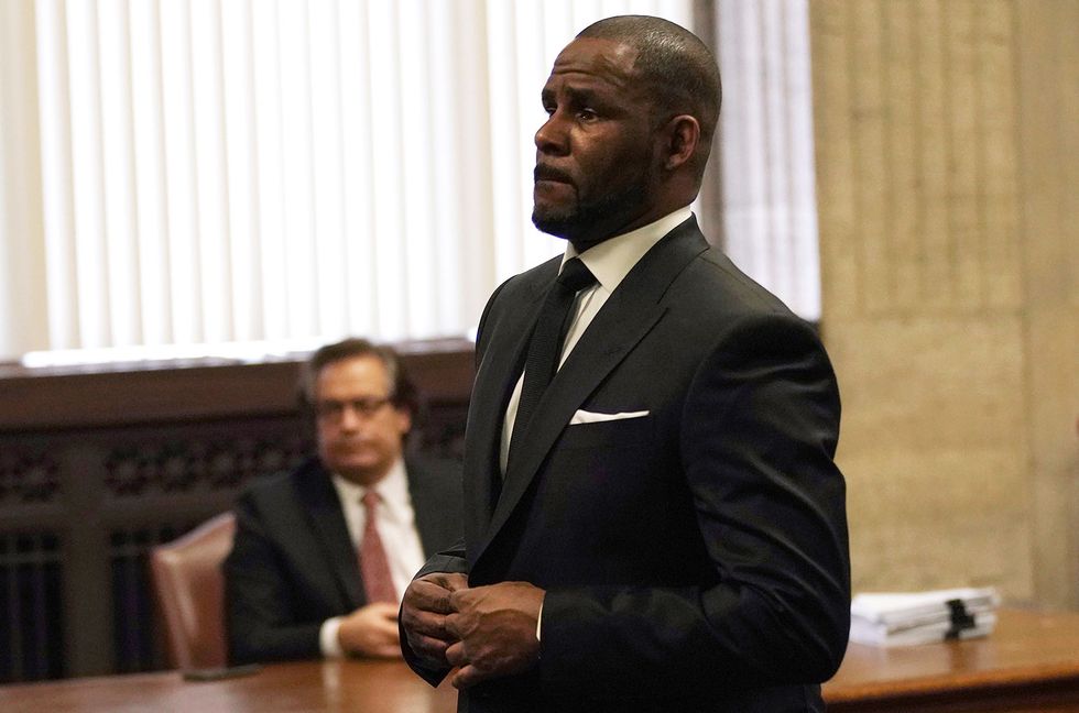 R. Kelly Back in Chicago For Sex Trial