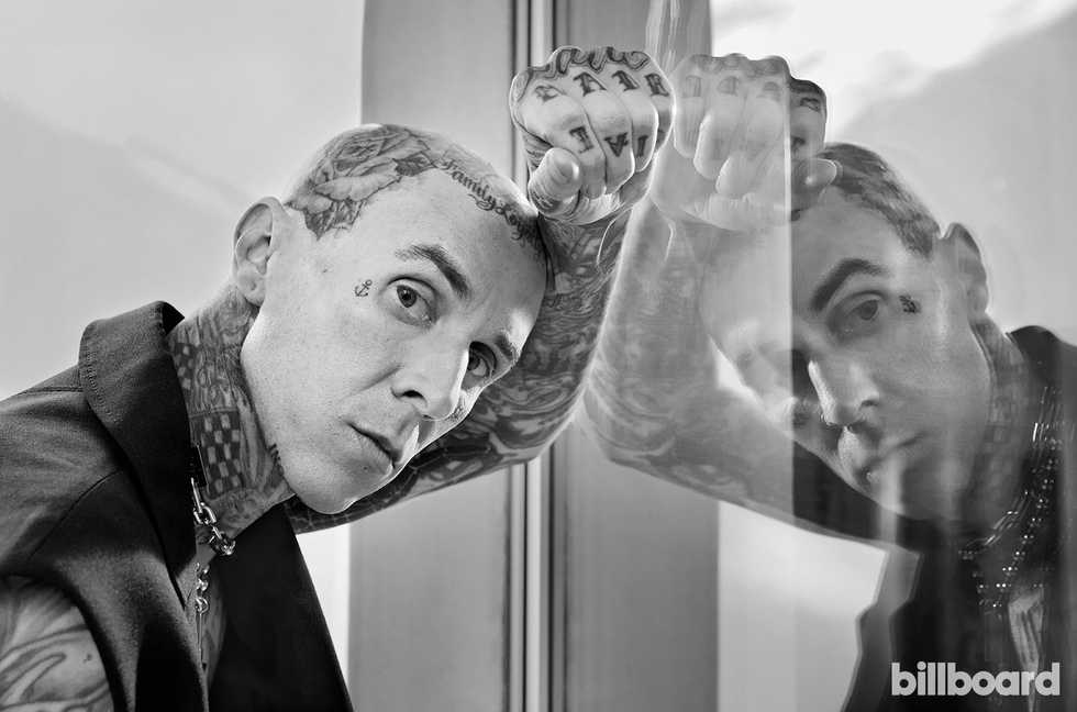 Travis Barker Gets High-Flying Tattoo Tribute to Taylor Hawkins