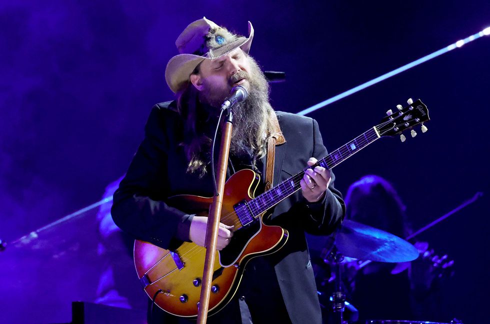 Chris Stapleton Delays Shows After Testing Positive For COVID-19