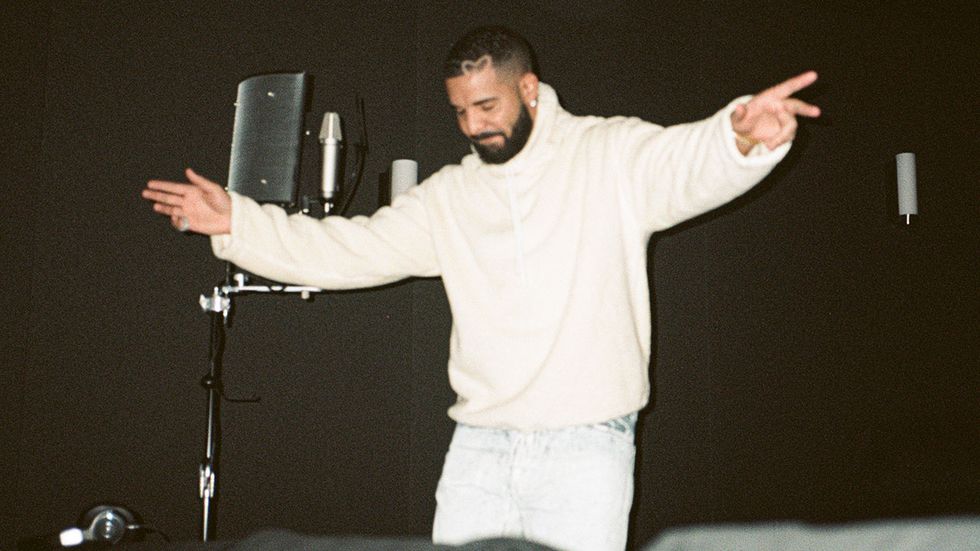 Drake Shares Throwback Snap With Taylor Swift