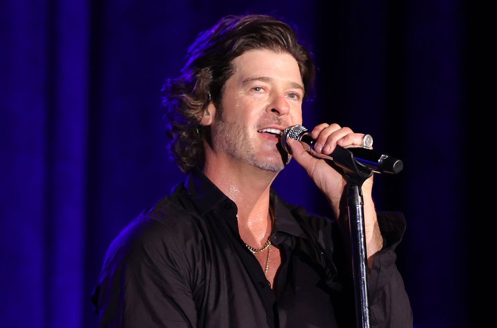 Robin Thicke Gets Fiancée April Love Geary’s Naked Body Tattooed on His Arm