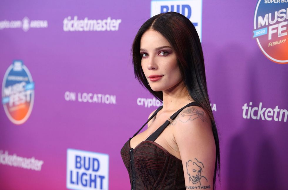 Halsey Attending the 2022 Grammys Just Days After Surgery