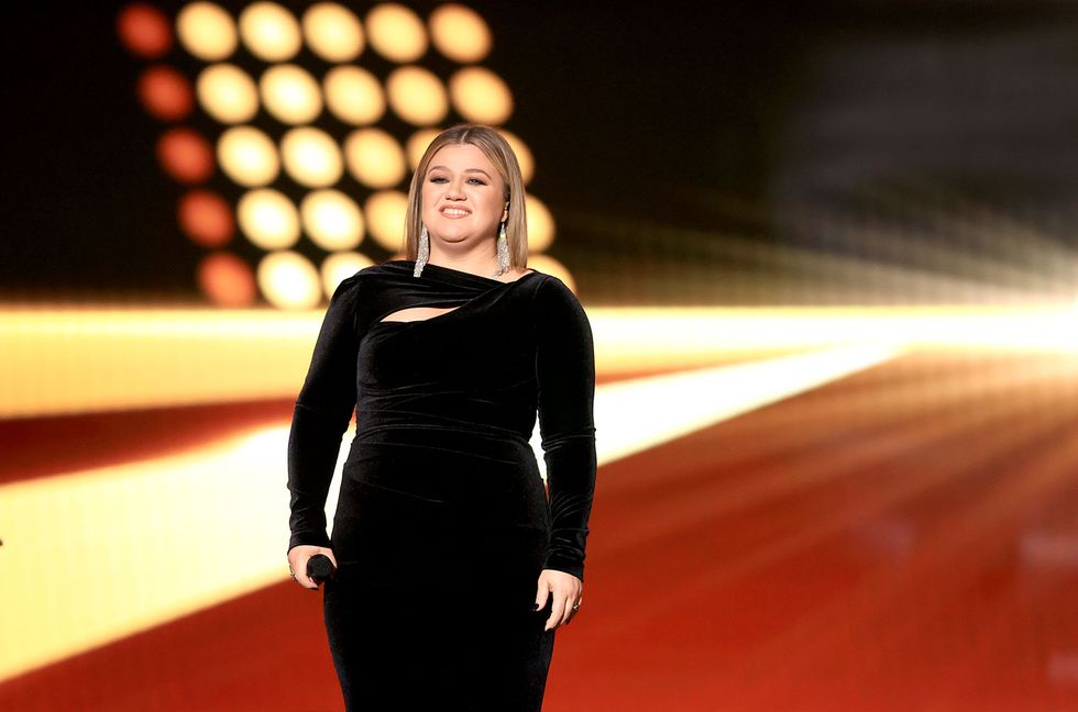 Kelly Clarkson ‘Almost Broke Down’ Over Nanny’s Perfect Mother’s Day Gift
