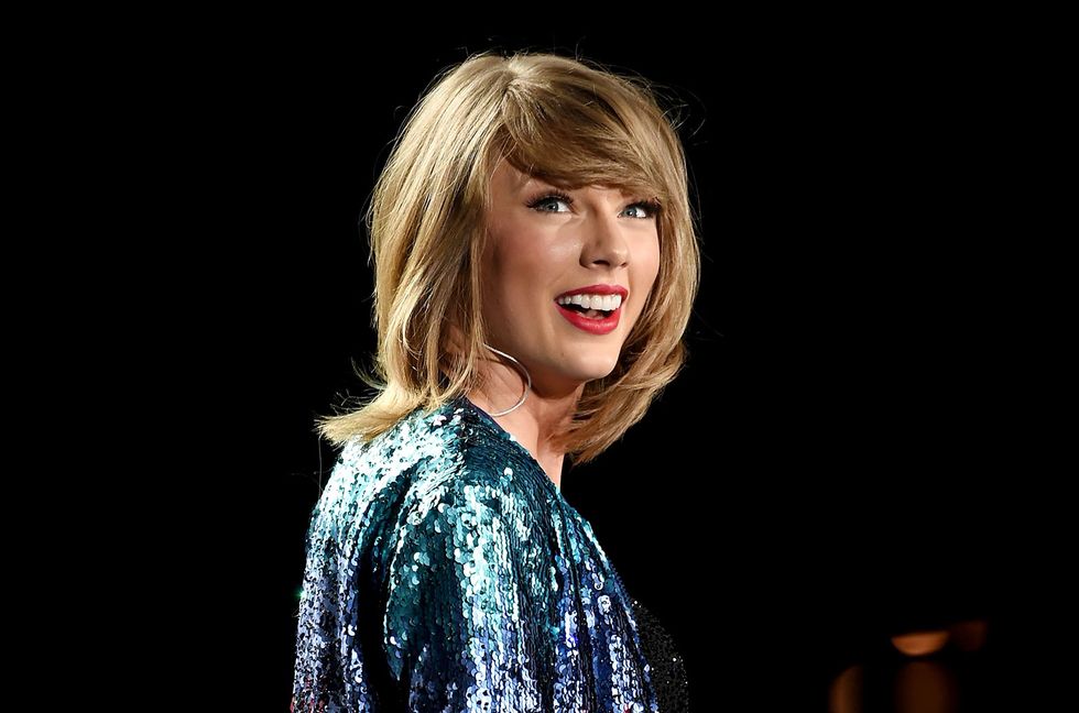 Taylor Swift Drops ‘The Old Taylor’ Merch Collection With Items Celebrating ‘1989’ & ‘Speak Now’