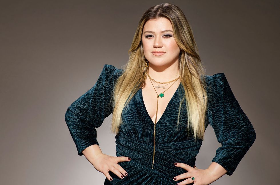 Kelly Clarkson & Melissa McCarthy Are Among 2022 Gracie Awards Winners