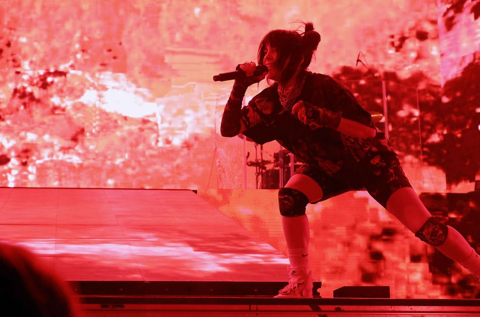 Billie Eilish Laughs Off Coachella Face-Plant: ‘I Just Ate S–t!’