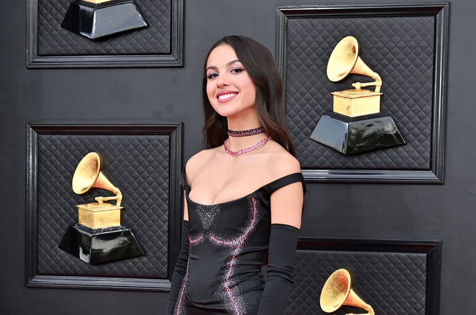 Olivia Rodrigo Sparks Deja Vu With Throwback Pic Surrounded by ’00s Disney Stars