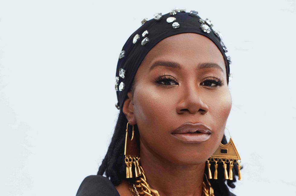 Nigerian Star Aṣa Talks Welcoming Wizkid, Amaarae & More First-Time Collaborators On New Album ‘V’