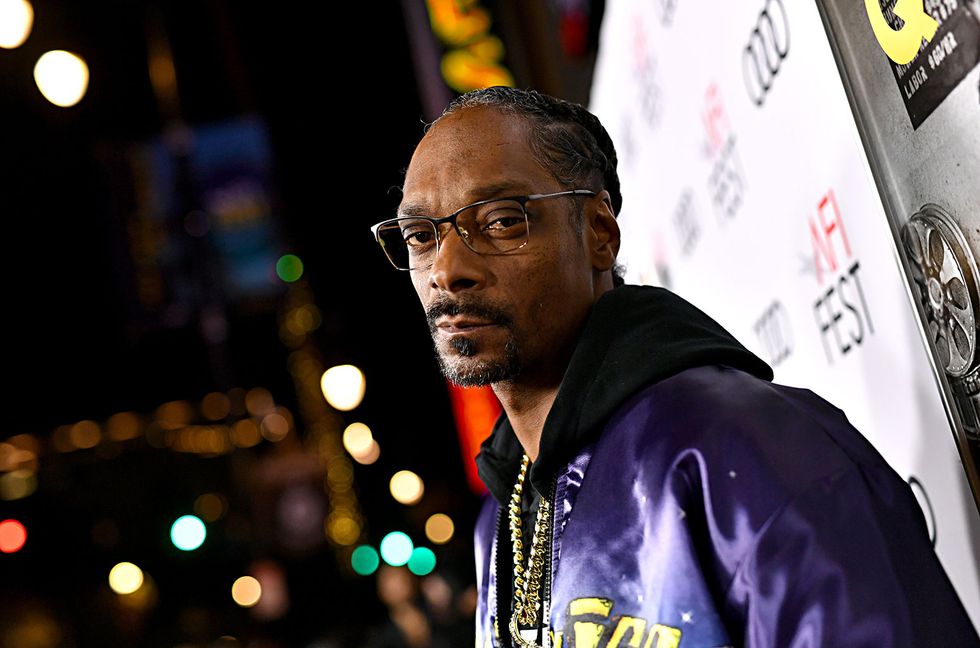 Snoop Dogg Reflects on How Queen Elizabeth Prevented Him From Being Kicked Out of the U.K.
