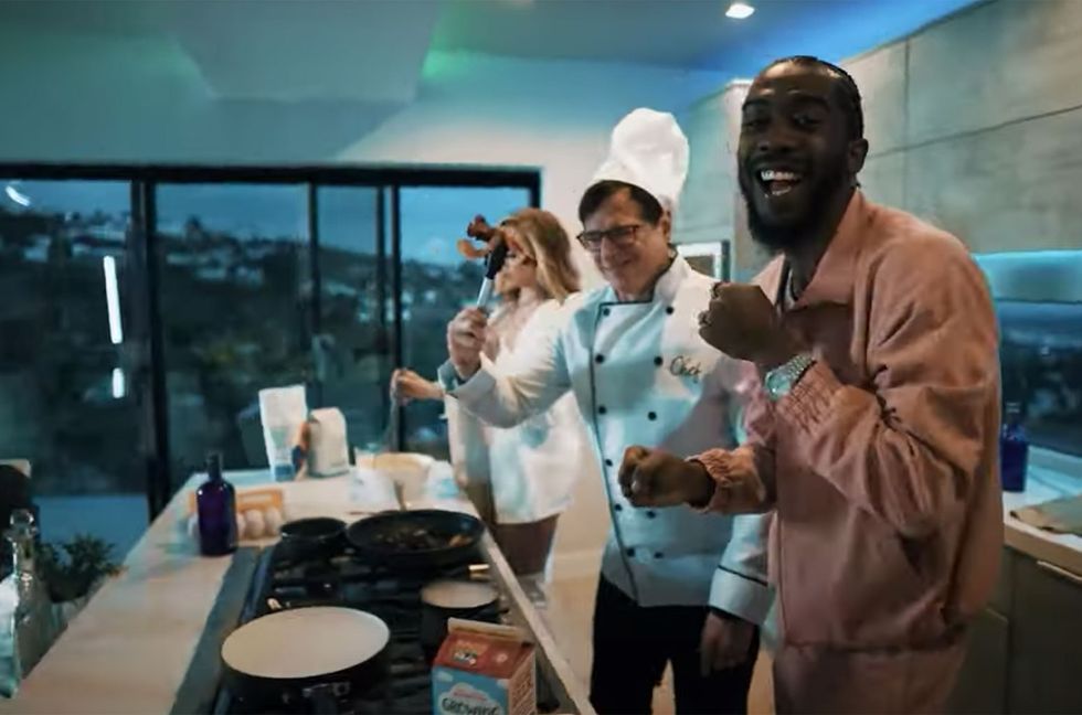 Bob Saget Stars in Desiigner’s ‘Bakin’ Video: Rapper Shares On-Set Clips of Late Comedian