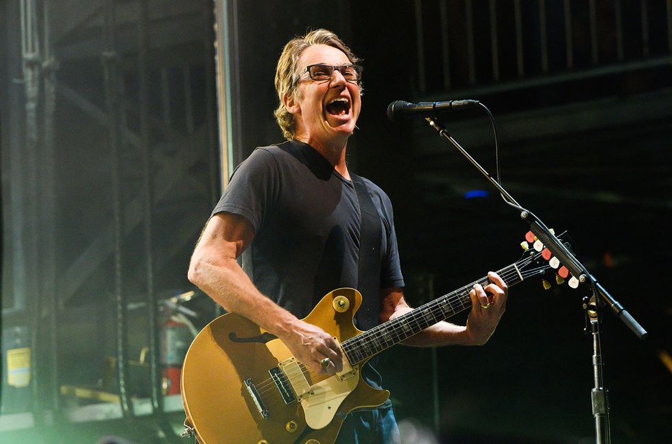 Pearl Jam’s Stone Gossard Doesn’t Agree With Eddie Vedder About Mötley Crüe