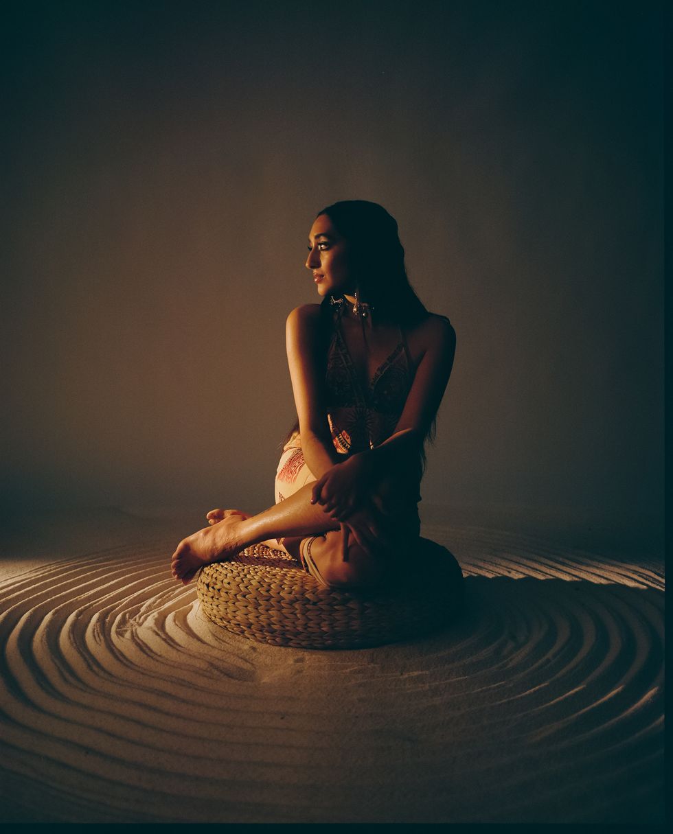 Raveena Brings Dreamy Warmth to Two Performances on the Honda Stage