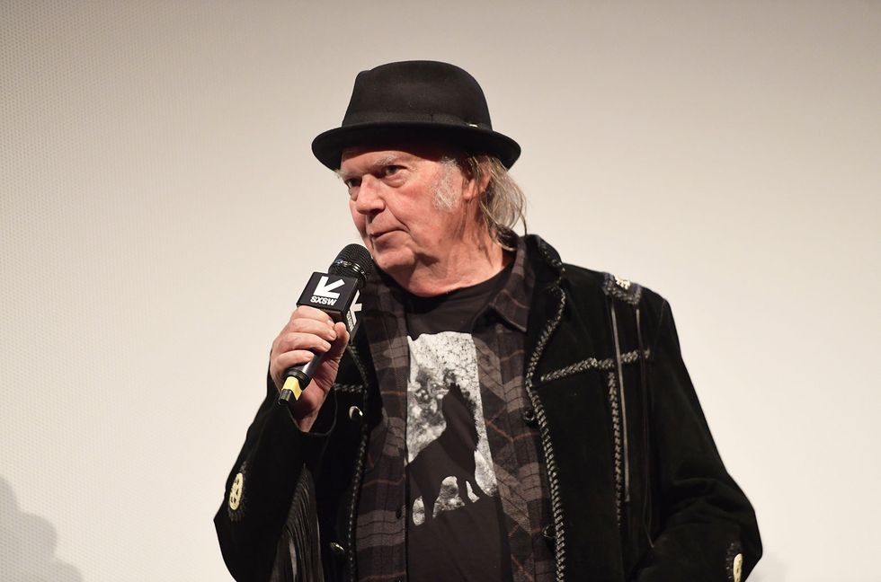 Geraldo Rivera Supports Neil Young’s Spotify Fight, But This Country Singer Disagrees