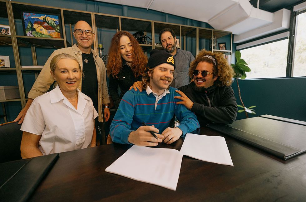 Dominican Newcomer Calacote Signs Universal Music Publishing Deal
