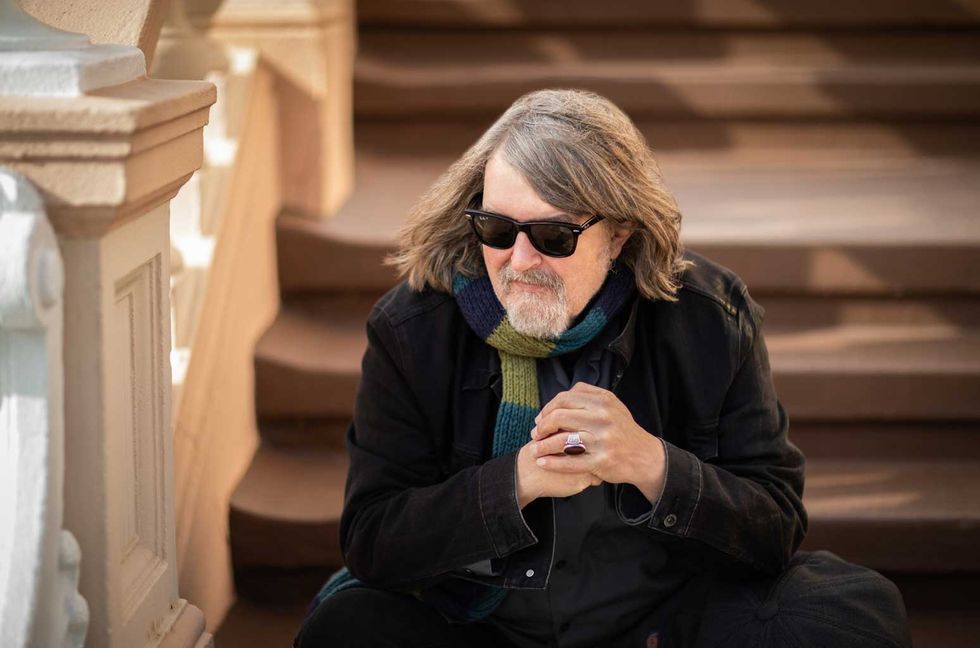 Why Peter Case Has Toured Solo for Decades: Behind the Setlist Podcast