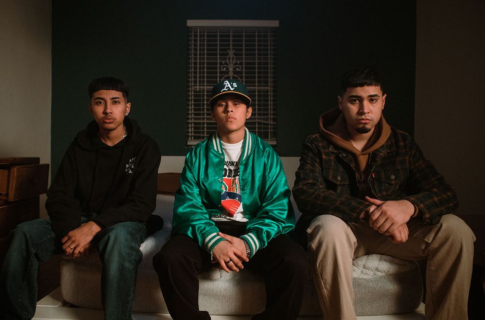 Watch Yahritza y Su Esencia Sing ‘Soy El Único,’ ‘Frágil’ & More in NPR Tiny Desk Concert