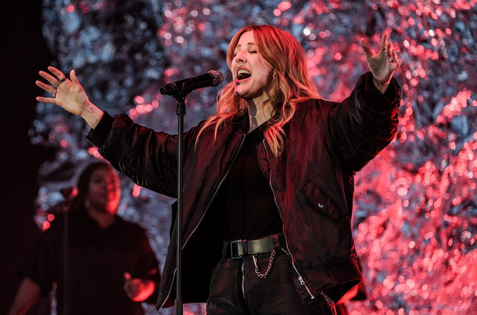 Ellie Goulding Assures Fans ‘Face Is Intact’ After Near-Miss With Pyro During Concert