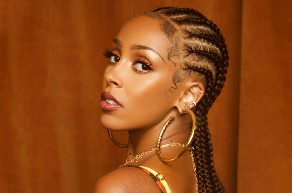 Doja Cat Changes ‘Scarlet’ Art After Striking Similarities to Chaver’s Album Cover