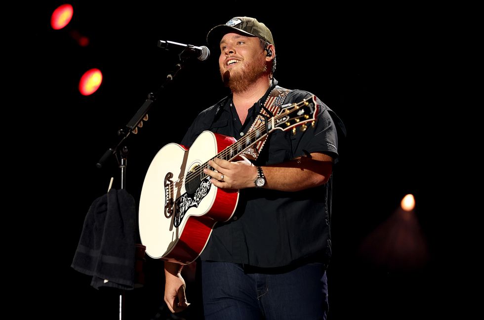 Luke Combs’ ‘Fast Car’ Cover Tops Hot Country Songs Chart: ‘I’m Just Glad This Song Got Another Life’