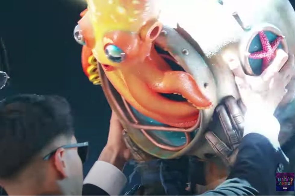 ‘The Masked Singer’ Reveals TV ‘Supervillain’ Behind Diver