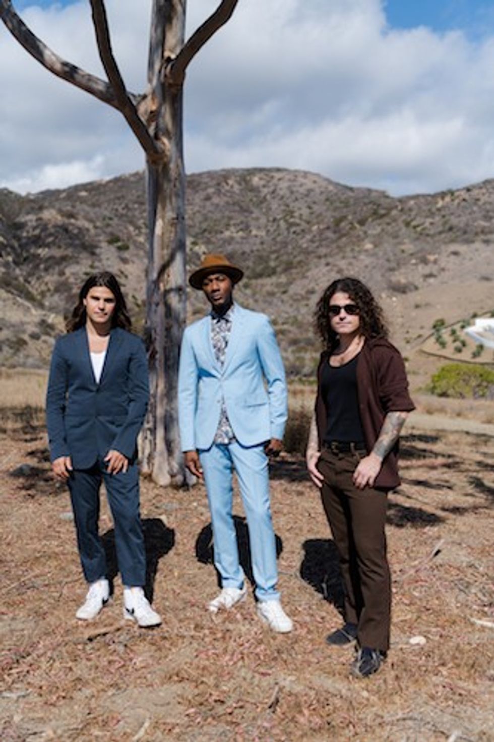DVBBS: Set Me Free-feat. Aloe Blacc