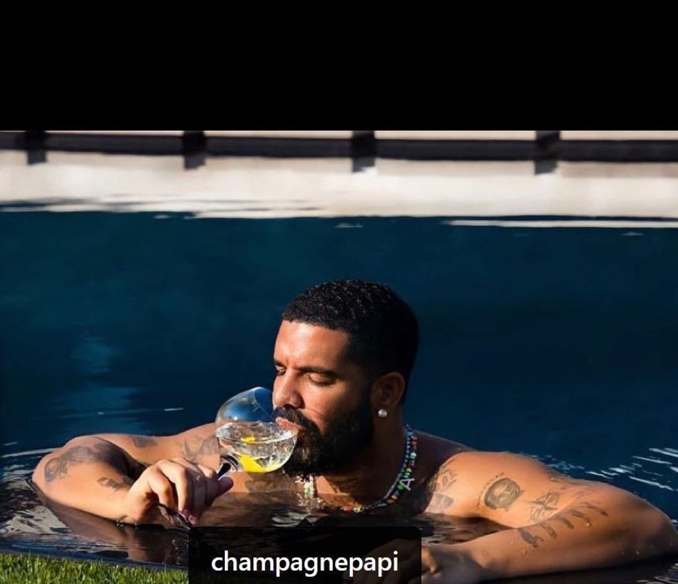 Drake Remains At No. 1 For A Second Week
