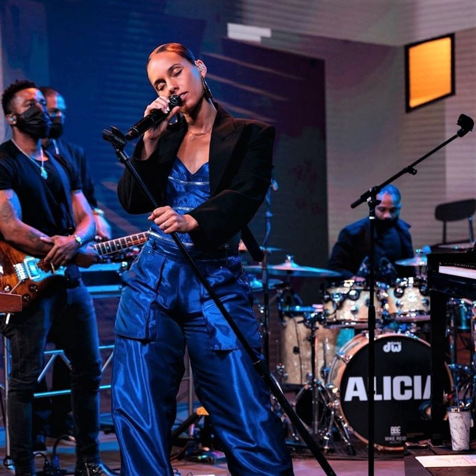 Alicia Keys' Alicia Debuts At No. 2, Right Behind Pop Smoke