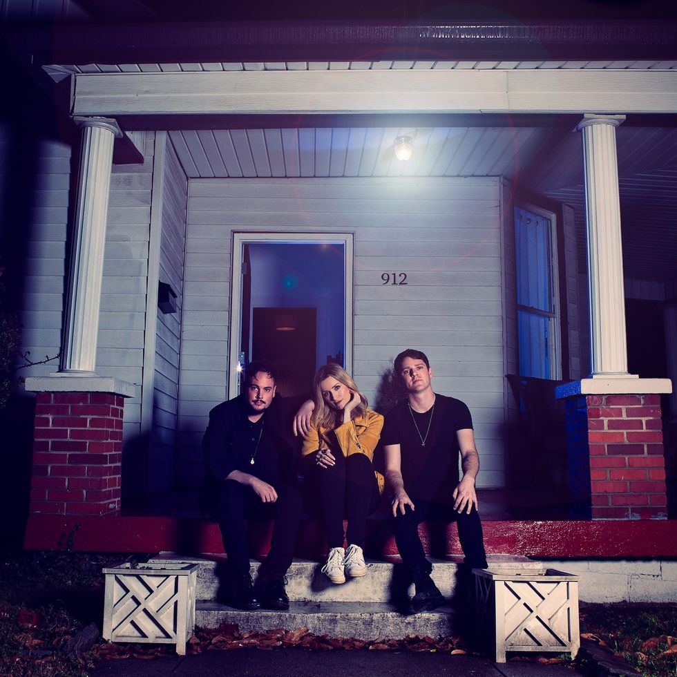 Port Cities & Emma-Lee: I Still See You At Parties 