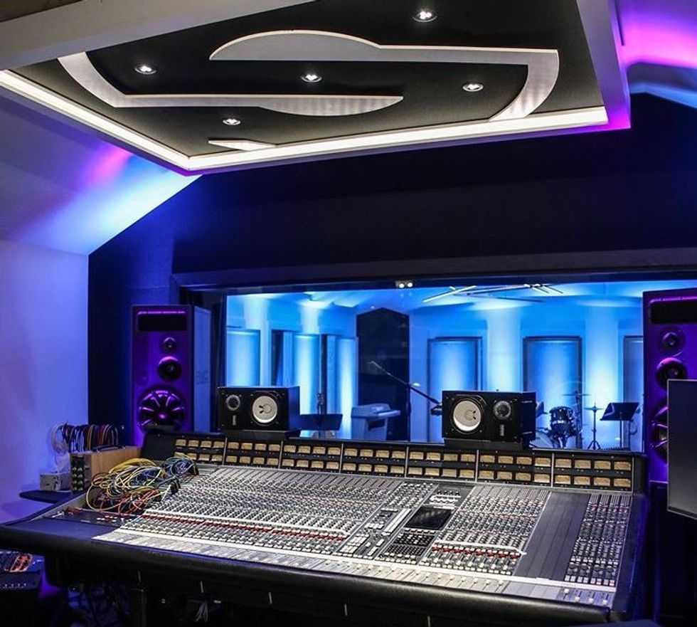 Johnny Reid Restores Legendary Nashville Studio