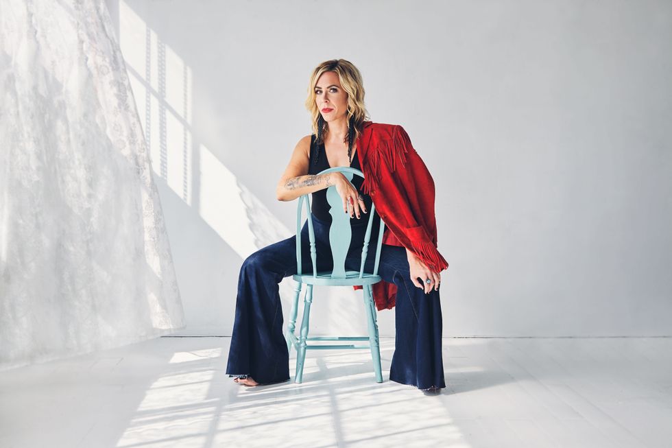 Amanda Rheaume Feat. Kinnie Starr: The Best