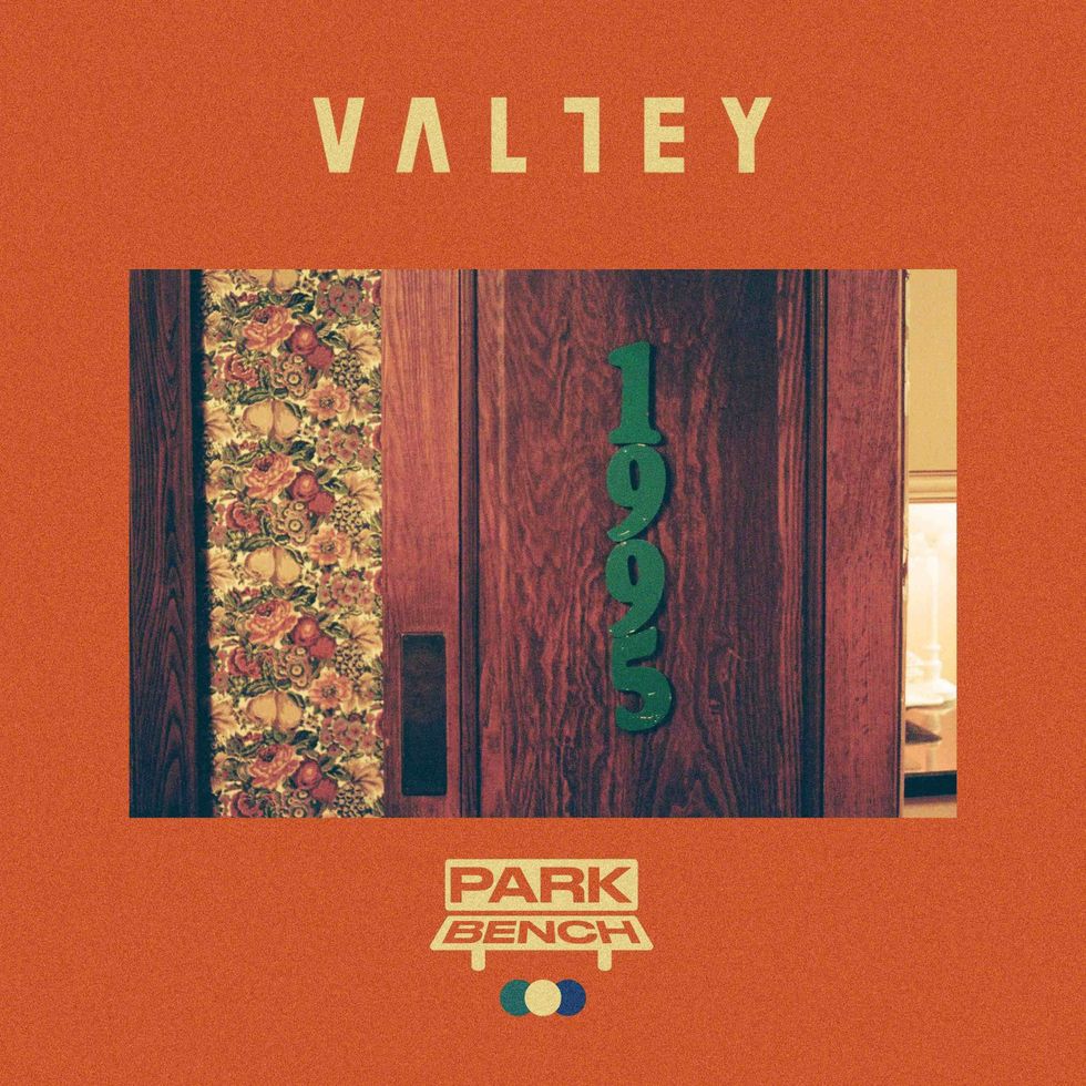 Valley: Park Bench