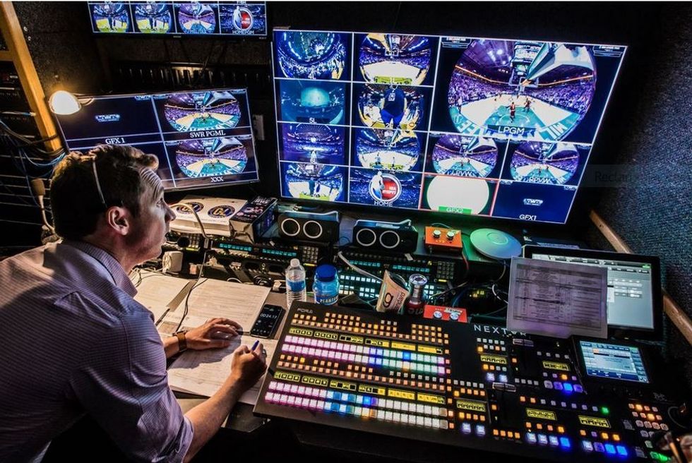 CRTC Report Tracks Audience Shifts In Broadcast Media