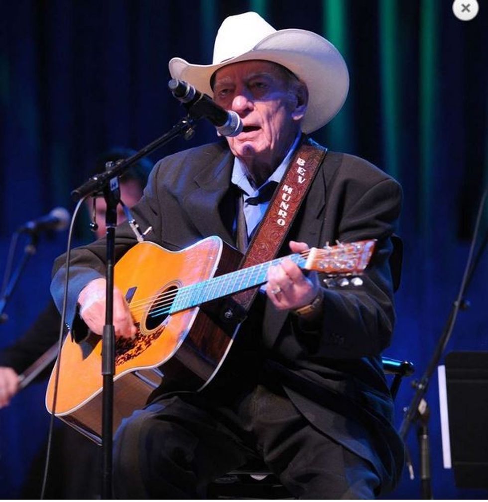 RIP: CCMA Hall of Famer, Bev Munro