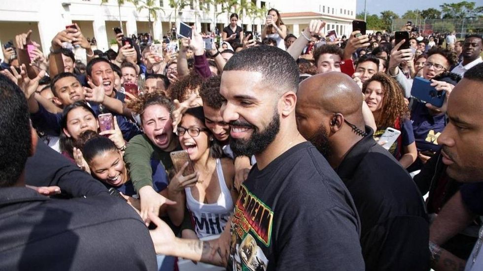 “God’s Plan” Has Drake Splashing $1M On Surprised Miami Residents