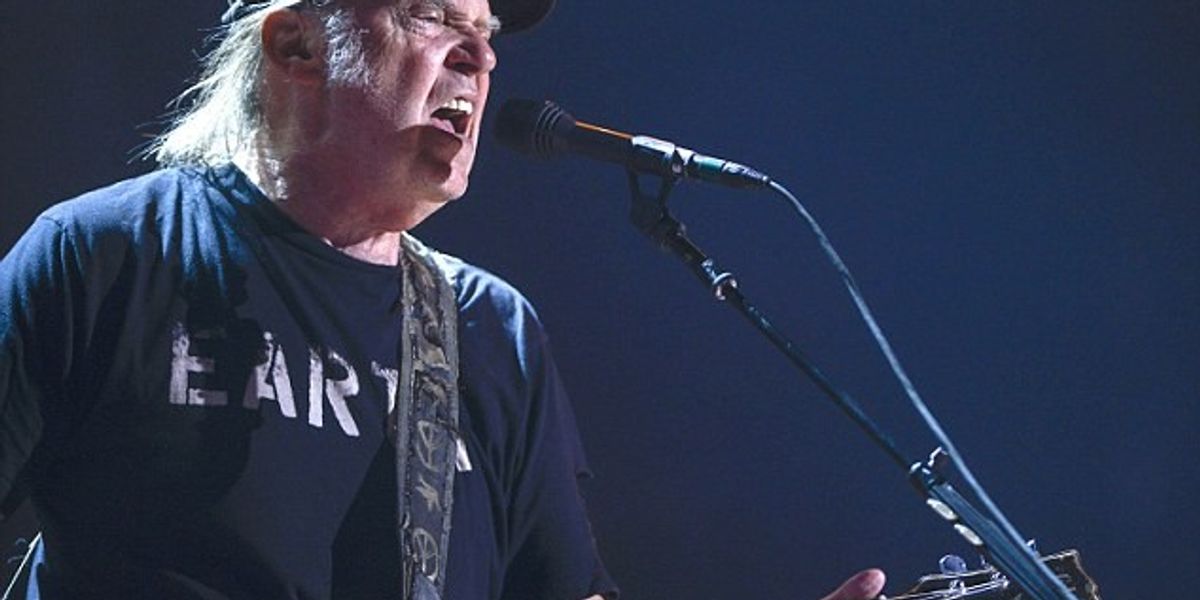 Neil Young Drops Trump Dissing, Anti-Authoritarian Single ‘Big Crime ...