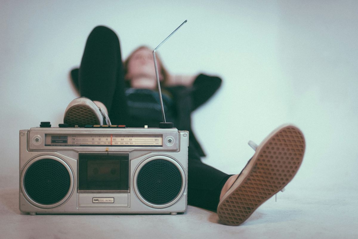 Dans les médias : La bataille pour maintenir la radio communautaire en ondes (chronique d'opinion)