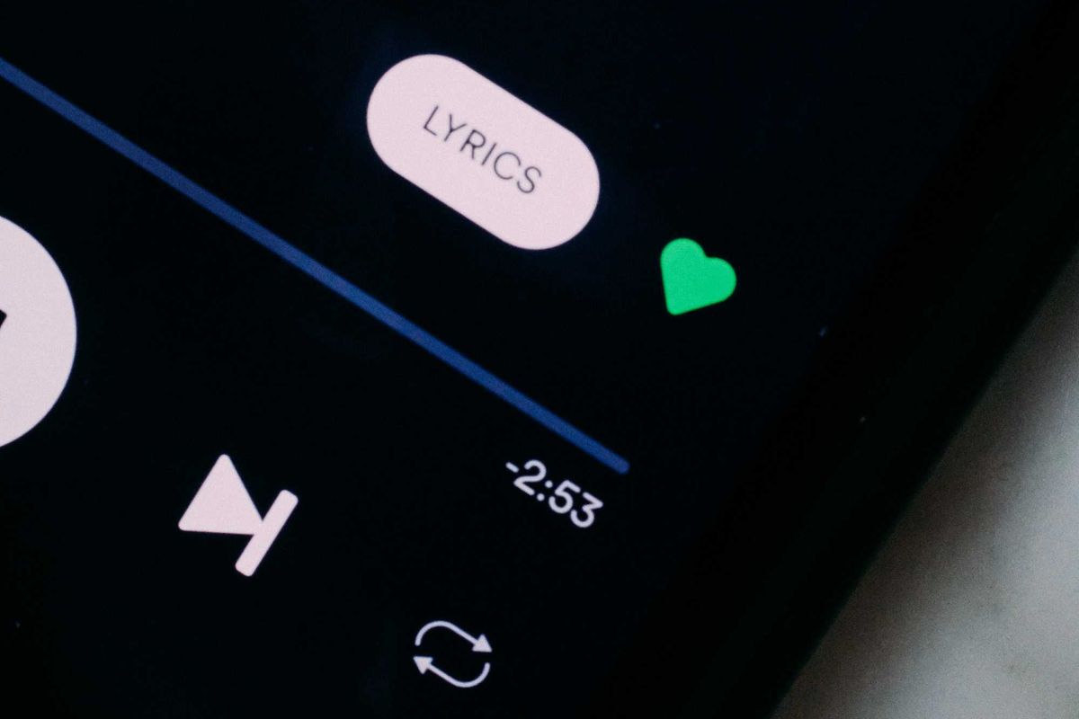 Divide Between Québec Institutions, Artists and Consumers Grows as Government Debates French Music Streaming Quotas