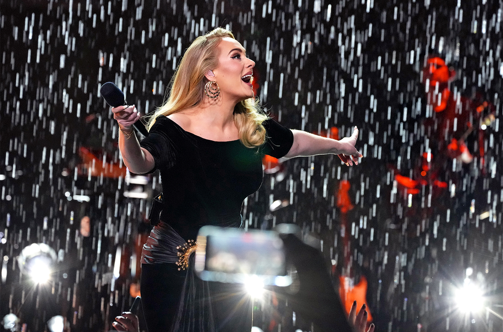 Viva Las Vegas! Adele, Taylor Swift, Kelly Clarkson & Maroon 5 Put All Eyes on Sin City