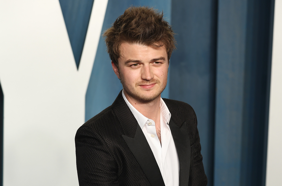 ‘Stranger Things’ Star Joe Keery Just Called Charli XCX One of His ‘Idols’